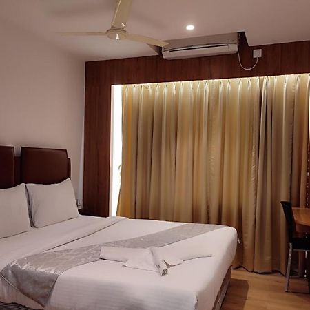 Staymaker Hotel Mohan Palace Baharampur 외부 사진