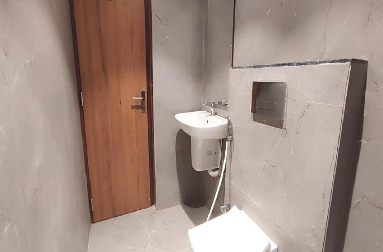 Staymaker Hotel Mohan Palace Baharampur 외부 사진
