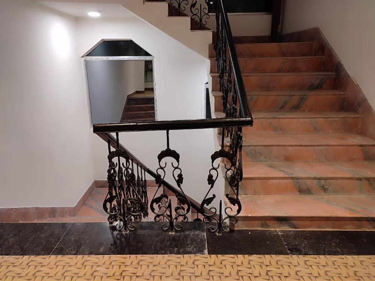 Staymaker Hotel Mohan Palace Baharampur 외부 사진