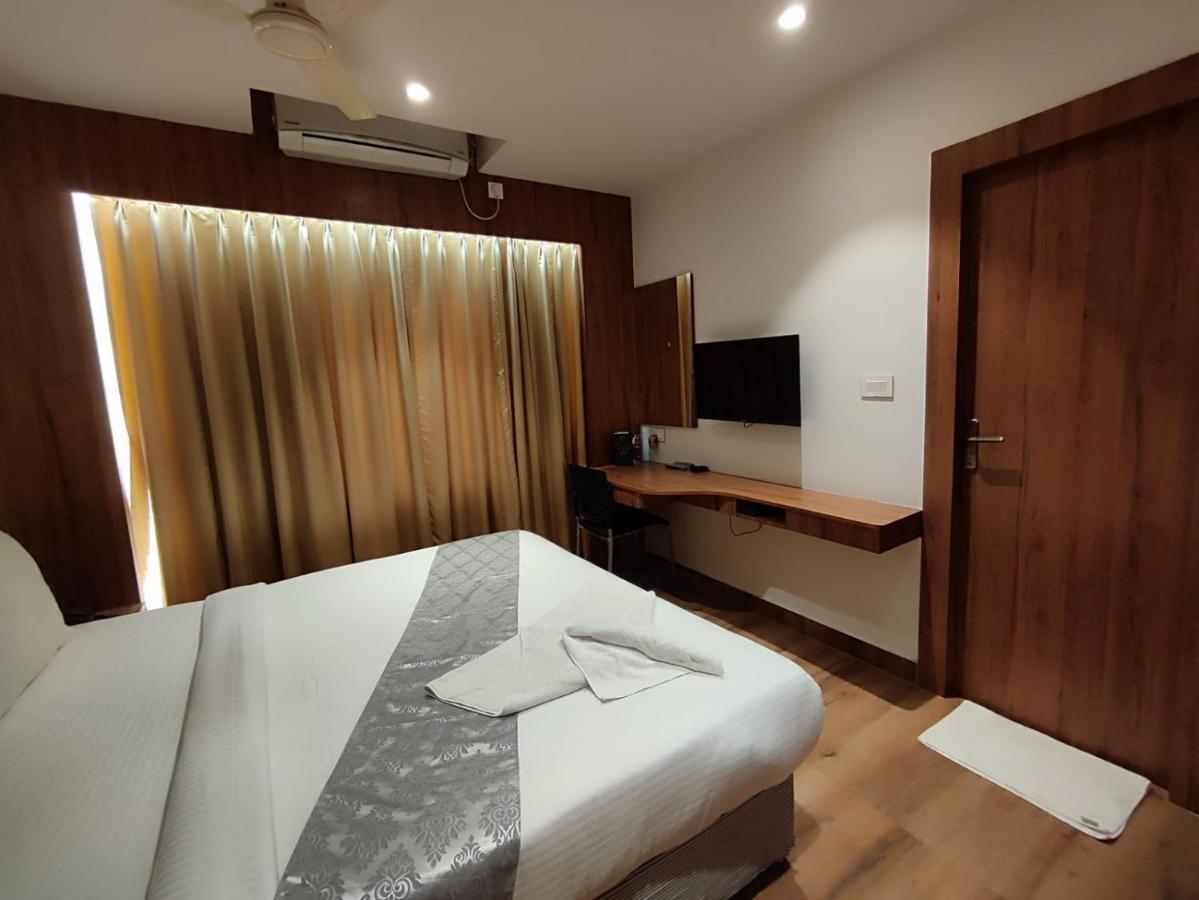Staymaker Hotel Mohan Palace Baharampur 외부 사진
