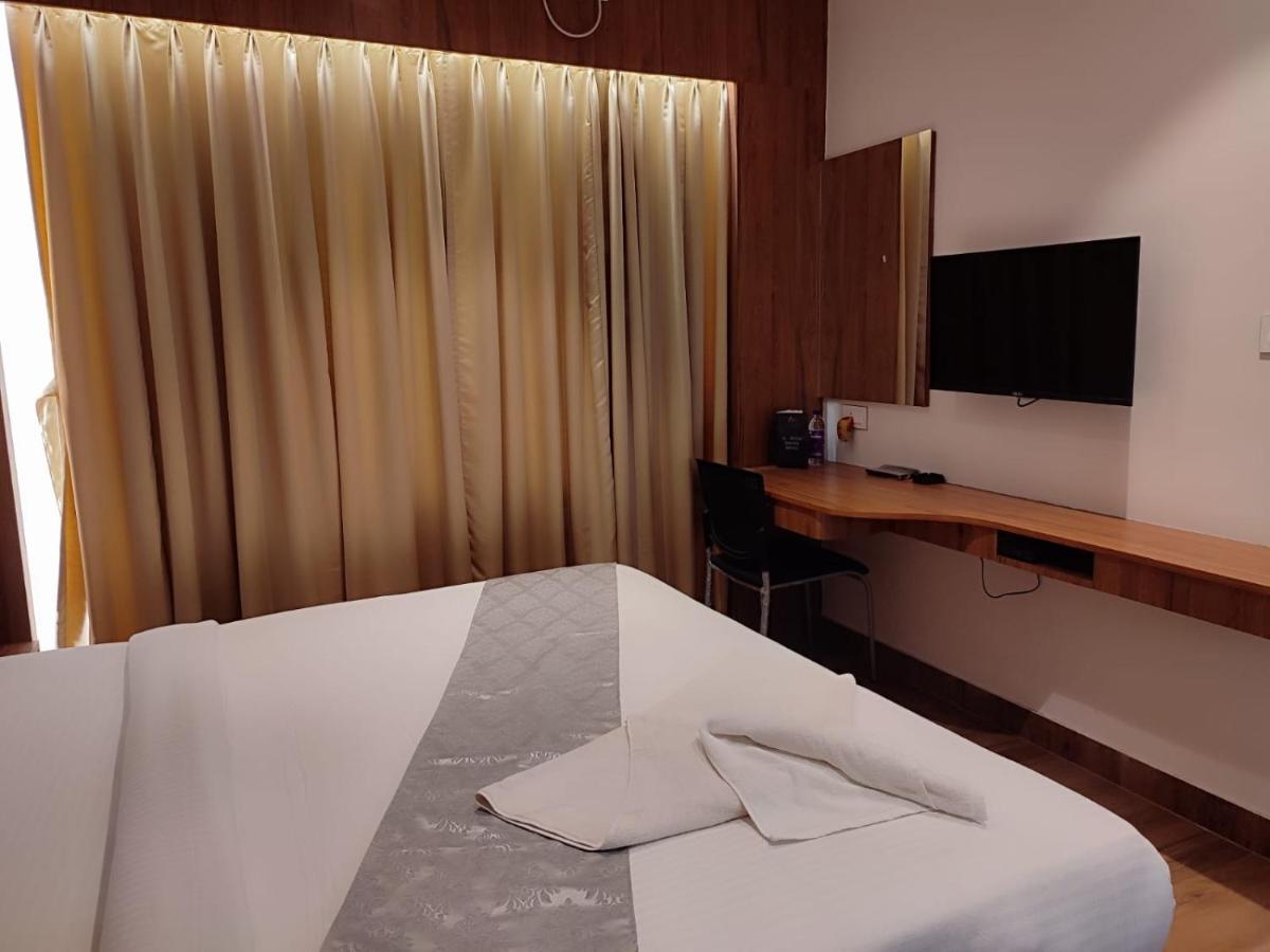 Staymaker Hotel Mohan Palace Baharampur 외부 사진